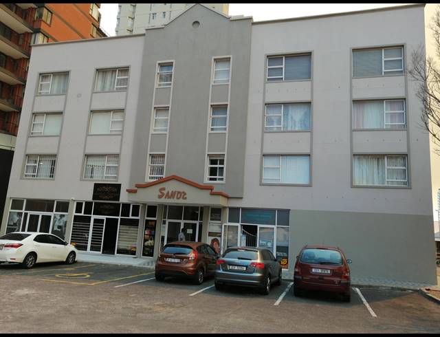 100M² BUILDING FOR SALE IN STRAND CENTRAL